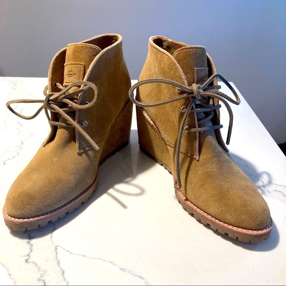 COACH Sz 8 Karson  Tan Suede Wedges Lace Up Booties
